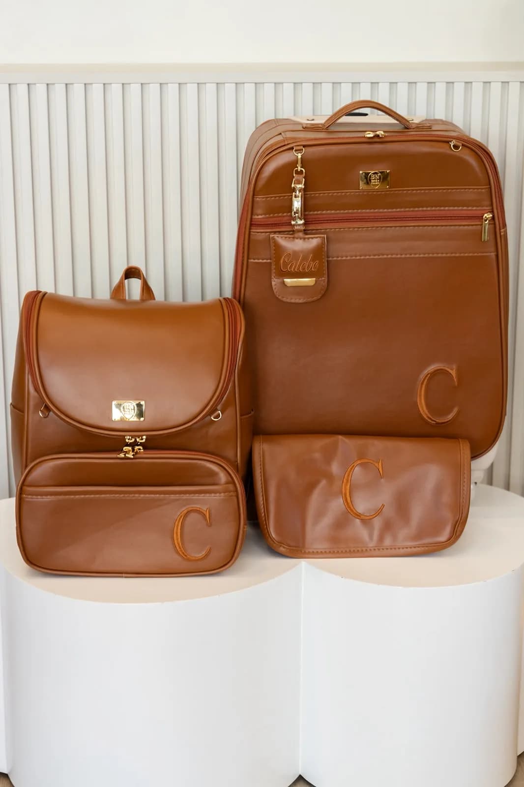 Kit Bolsas Maternidade Atemporais — Mala de Rodinhas 360° e Mochila Malu — foto 1 de 12