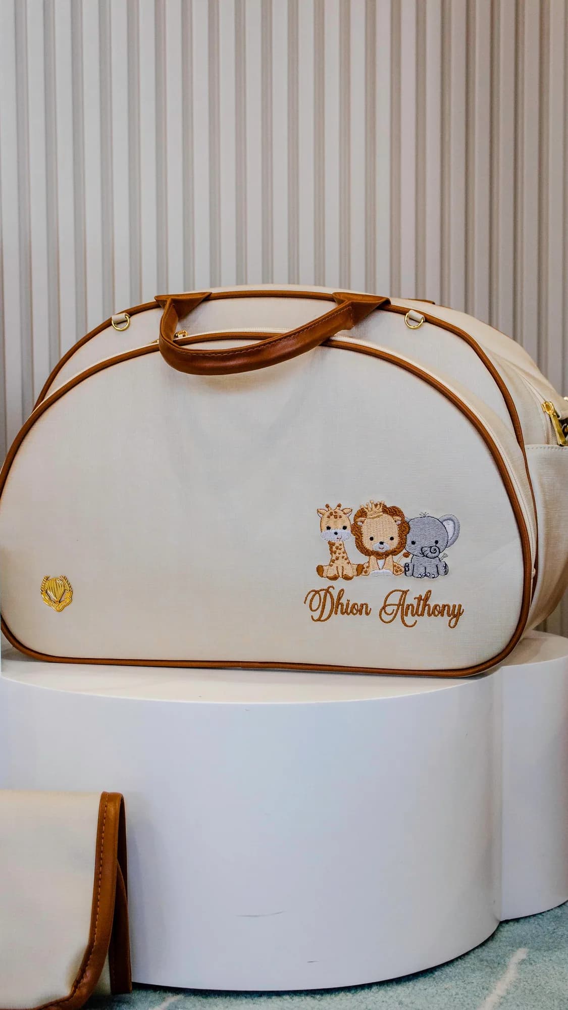 Bolsa Golden — Atemporais — foto 1 de 1